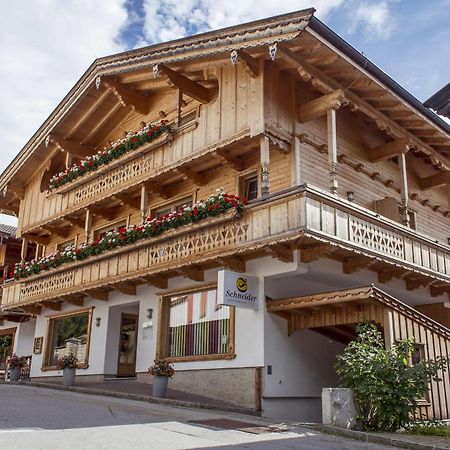 Das Gaestehaus Schneider Am Dorfplatz Альпбах Экстерьер фото